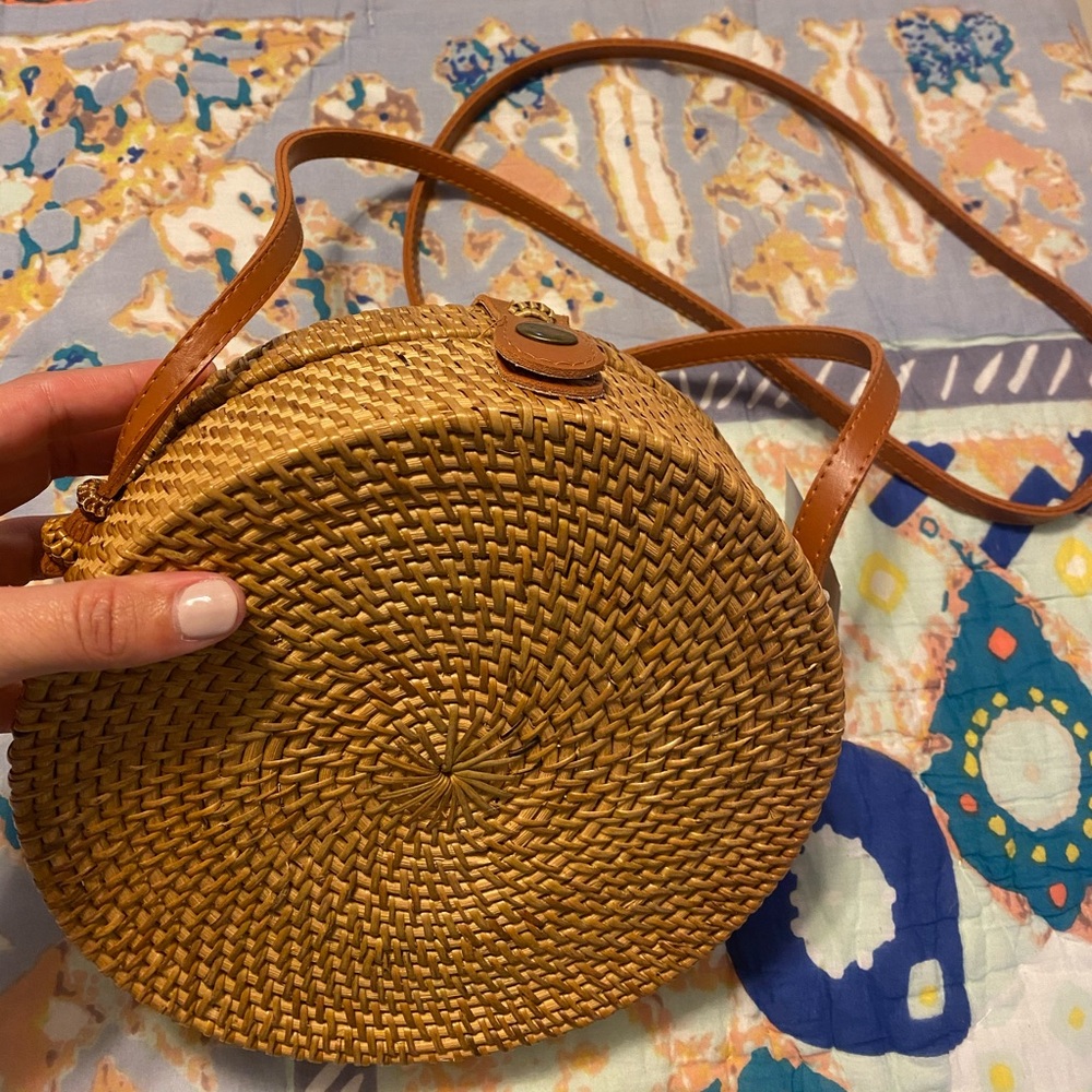 NWT Round Rattan Purse - Picture 5 of 7